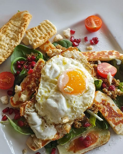 Krisprolls® Halloumi salade