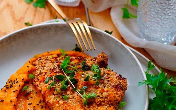 Schnitzel met pompoen zoete aardappelpuree
